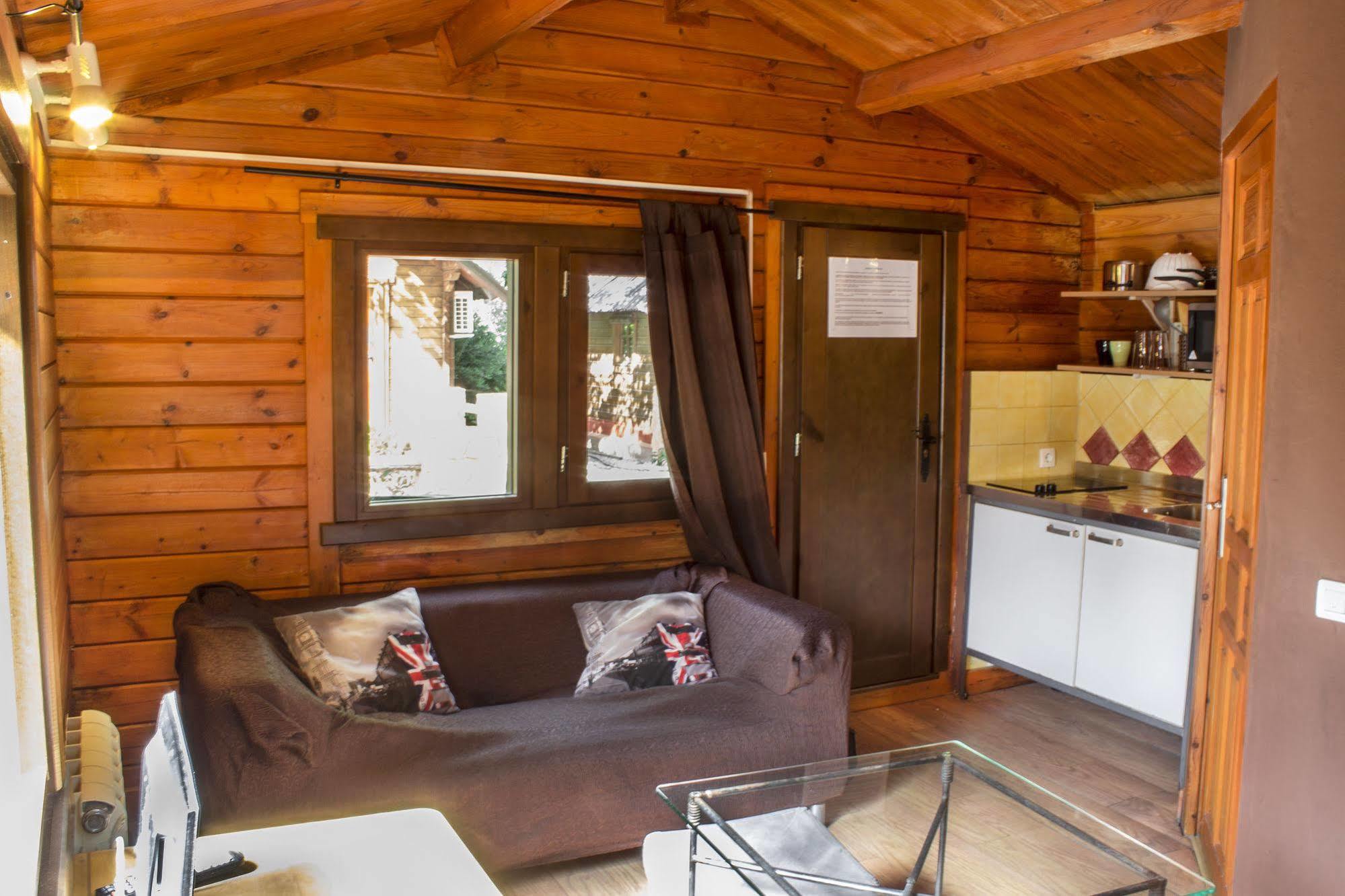 Fuente Del Lobo Glamping & Bungalows - Adults Only Pinos Genil Dış mekan fotoğraf